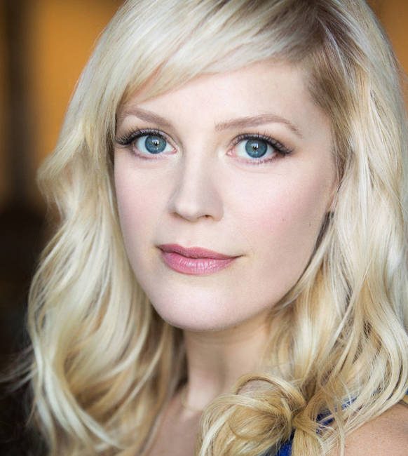 Elizabeth Stanley Headshot