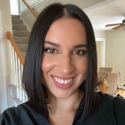 Adriana Zuñiga headshot