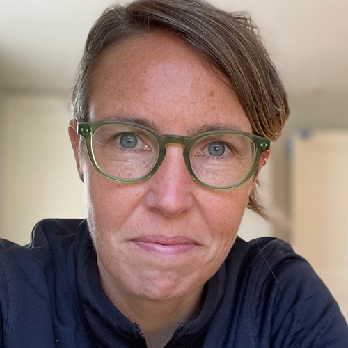 Julie Thompson Headshot