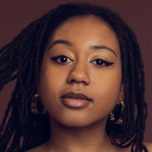 Victoria Lynn Awkward Headshot