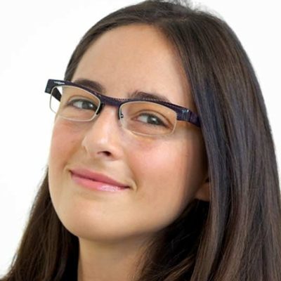 Phoebe Segal Headshot