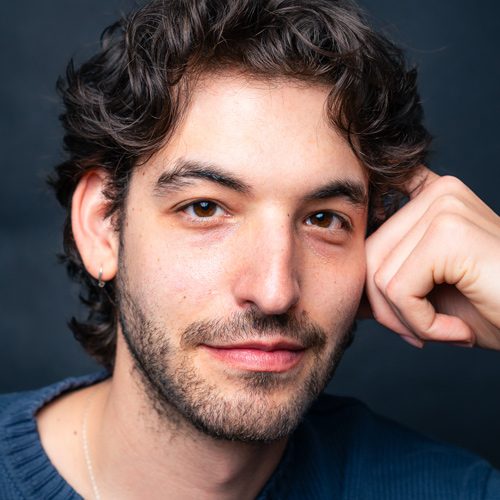 Clay Singer headshot